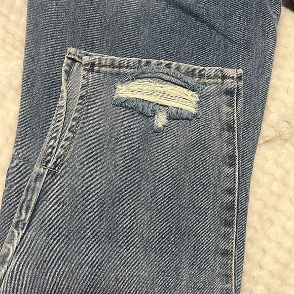 Women’s, No Boundaries size 13. Super highrise straight leg light blue jeans. - Picture 3 of 7